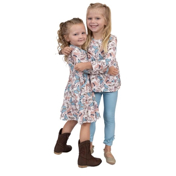 Long sleeved butterfly print tunic top with solid color blue fitted bottoms - Picture 5 of 9